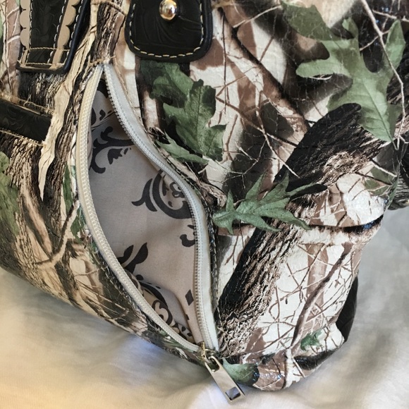 Beautiful shoulder strap bag. - Picture 4 of 8